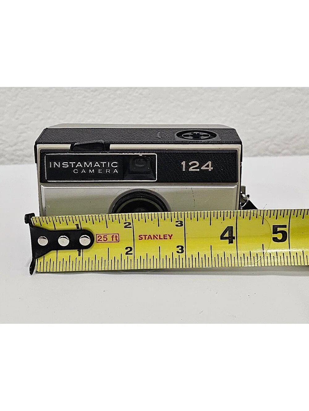 Vintage Kodak Instamatic 124 Camera Made in USA Parts or Repair Untested